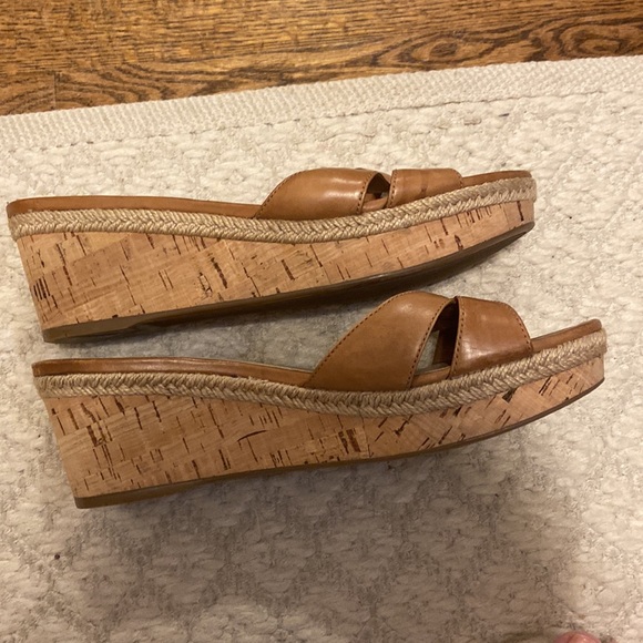 Prada slides - Picture 7 of 12